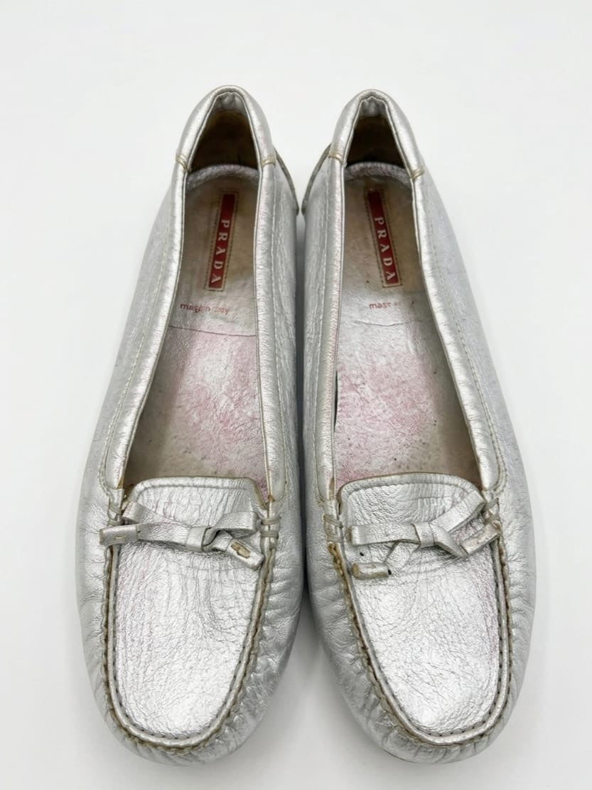 Vintage metallic silver leather loafers